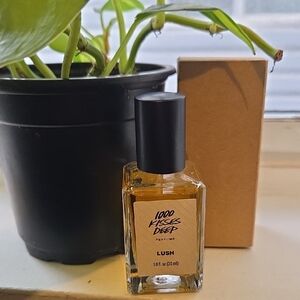 Lush 1000 Kisses Deep Perfume